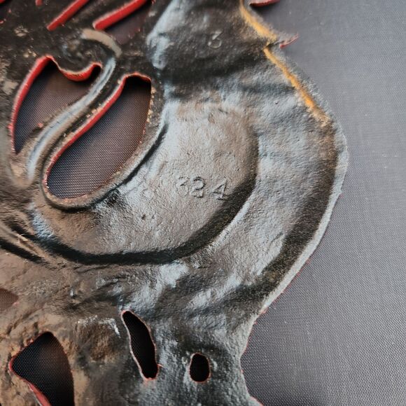 Cast Iron Rooster Wall Hanging Decor Red Enamel Set of 2 VTG Folk Art PA Dutch - Picture 8 of 9